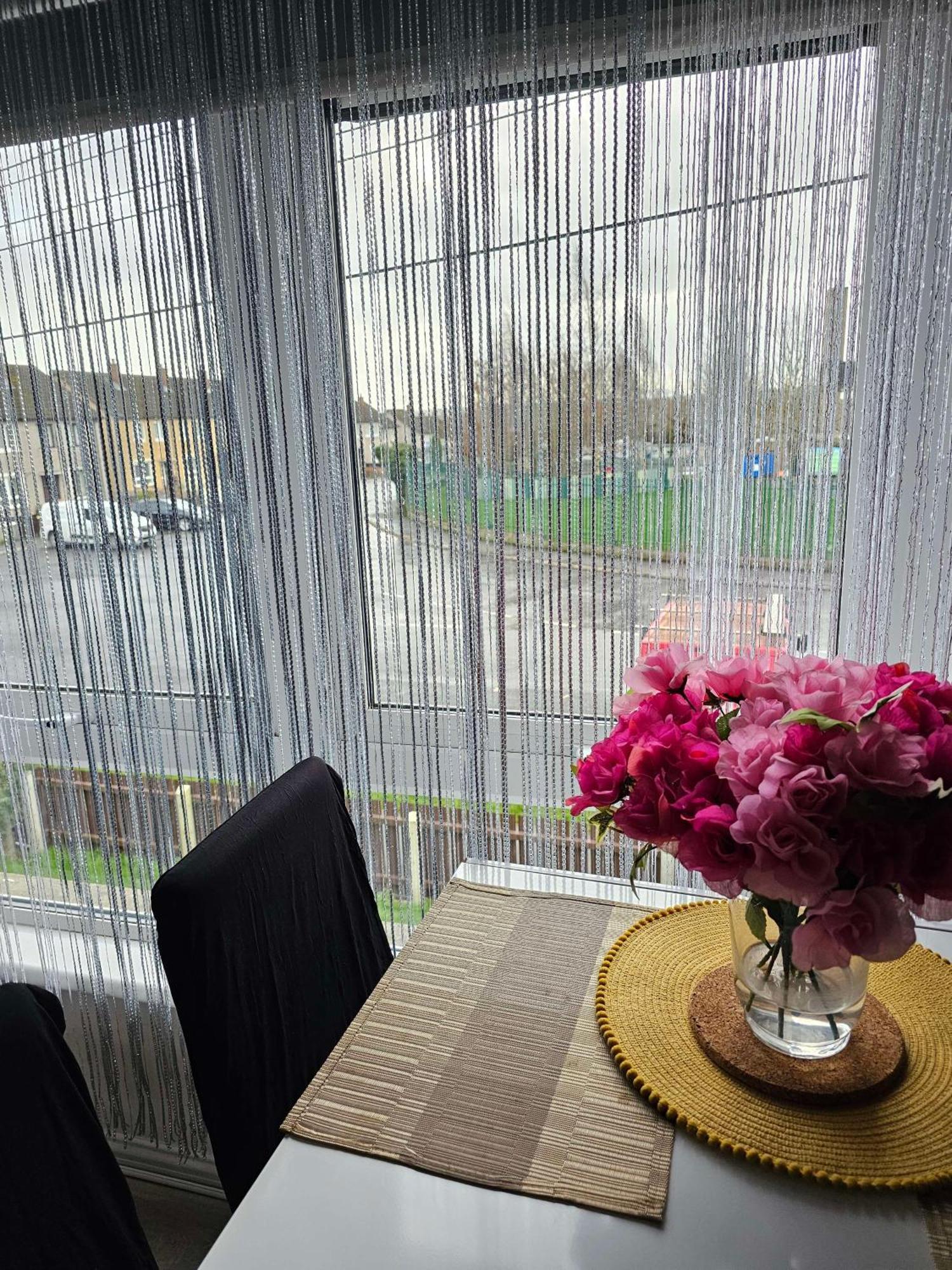 Modern Urban Haven: Stylish Getaway Lägenhet Lisburn Exteriör bild